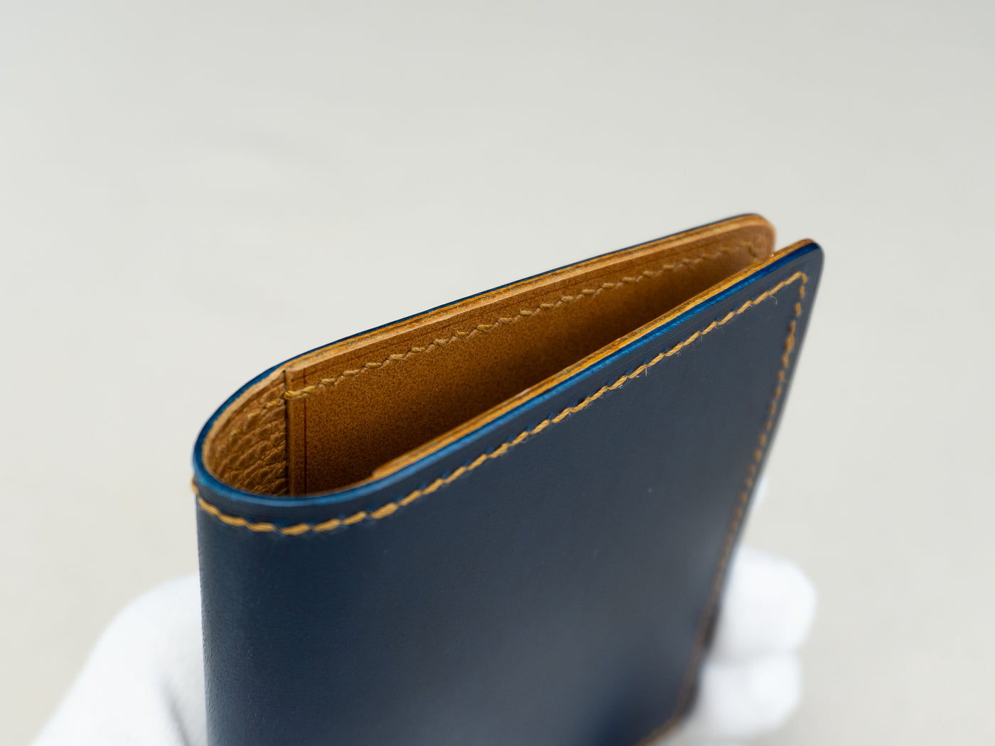 Leather Belt Slim Vertical Bifold Wallet - Navy & Biscuit SAMPLE - Atlas Leathercraft - Handmade Australian Leather Goods